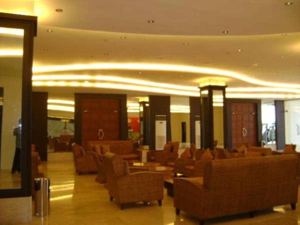 Pamulinawen Hotel Laoag Exterior foto