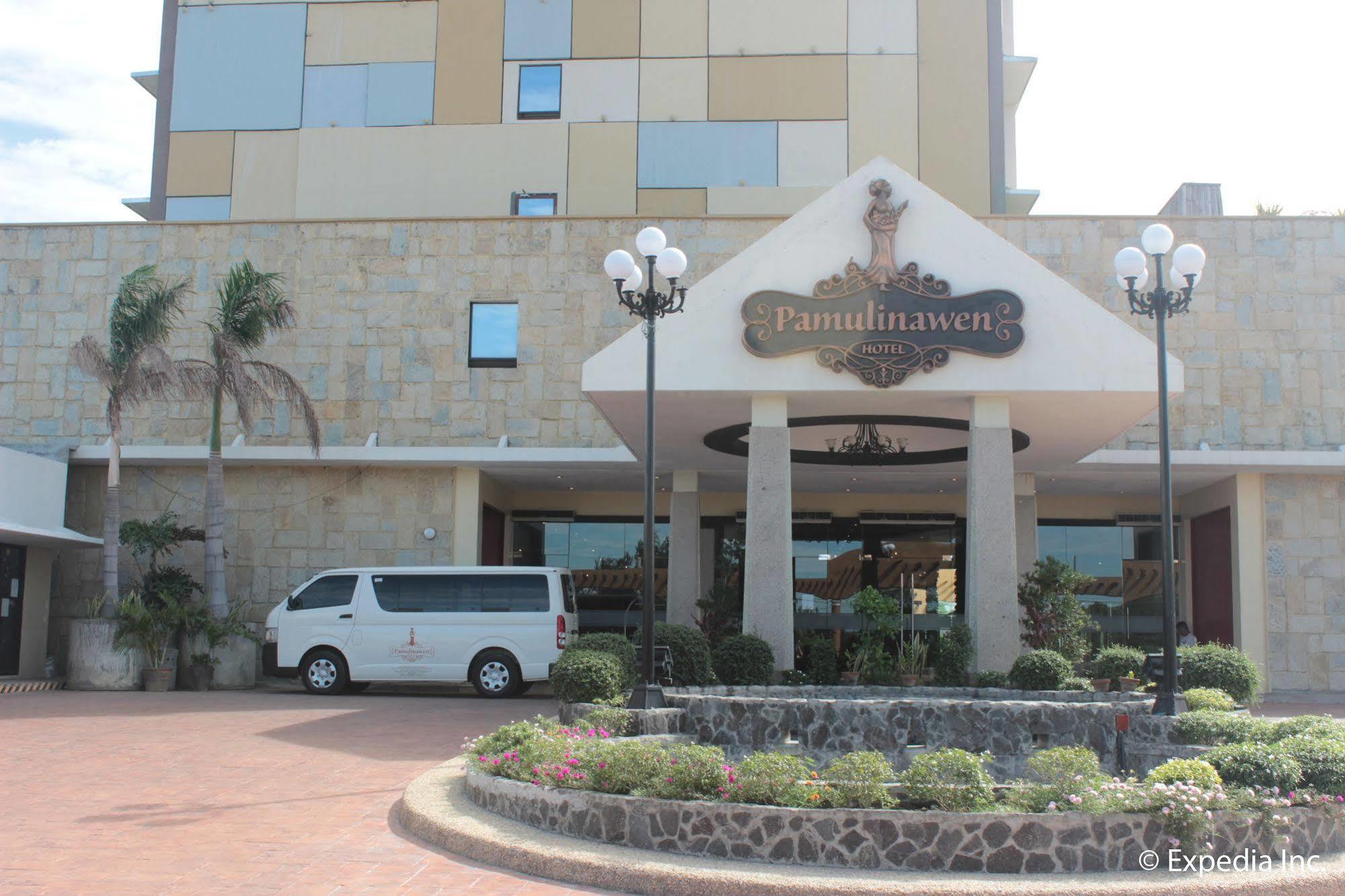 Pamulinawen Hotel Laoag Exterior foto